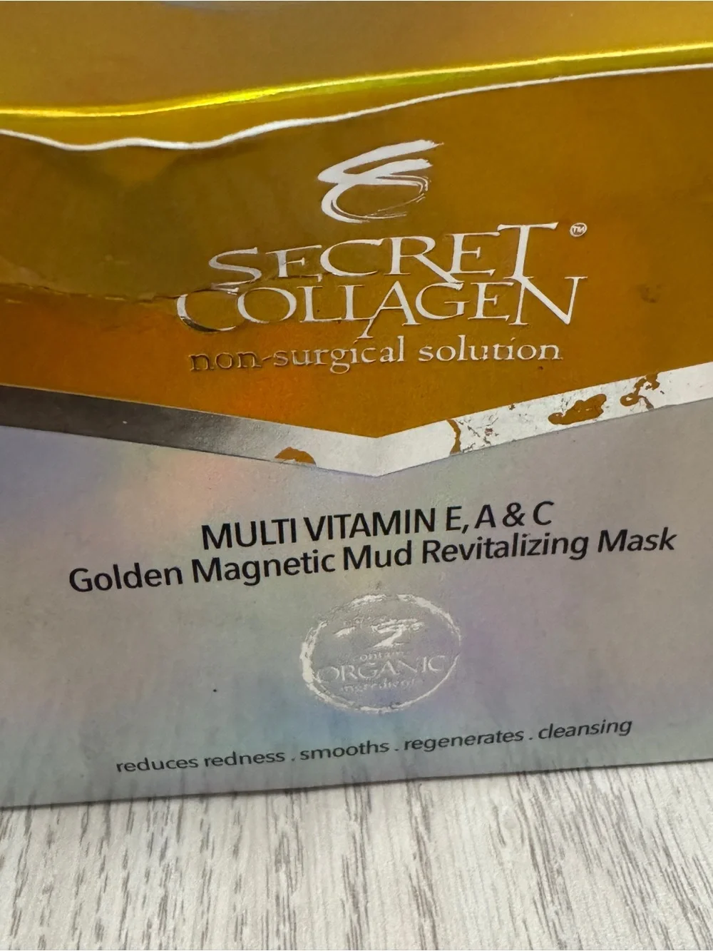 Secret Collagen Golden Magnetic Mud Revitalizing Mask - Black & Gold